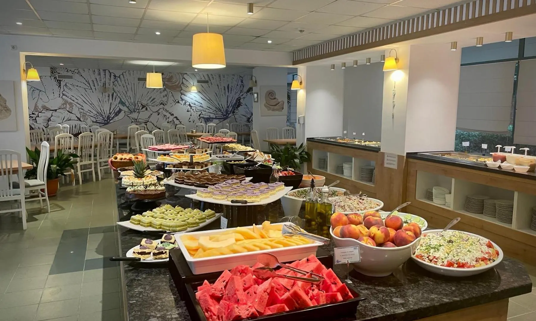 Hotel Delfin Солнечный берег